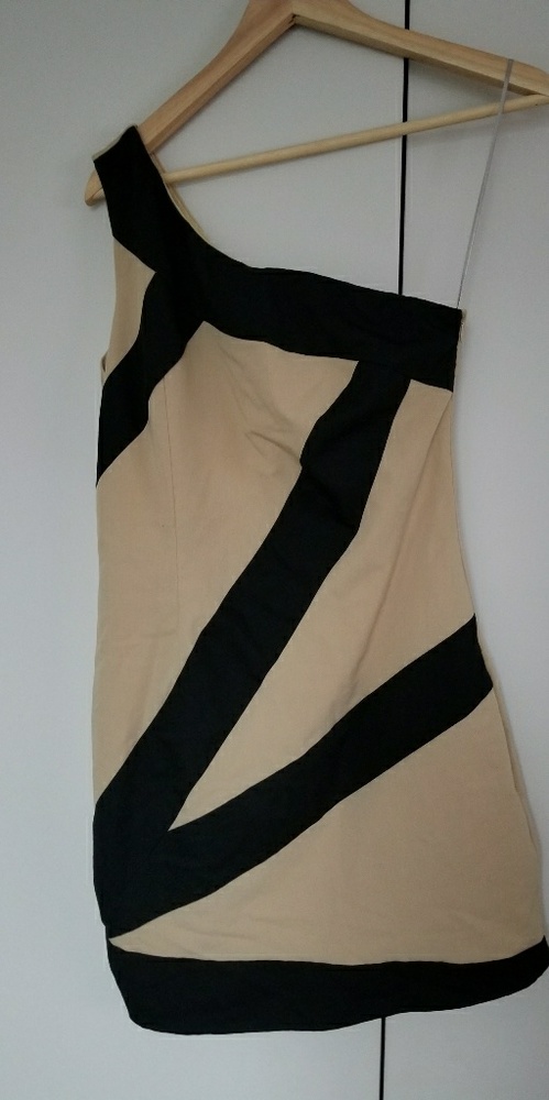 One shoulder dress